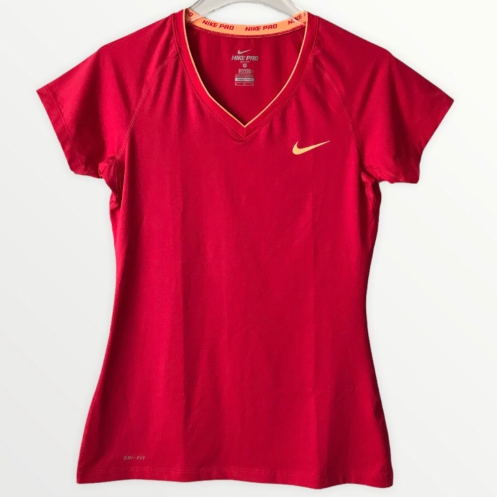 🔺 EUC Nike DRI-FIT Red Workout Top